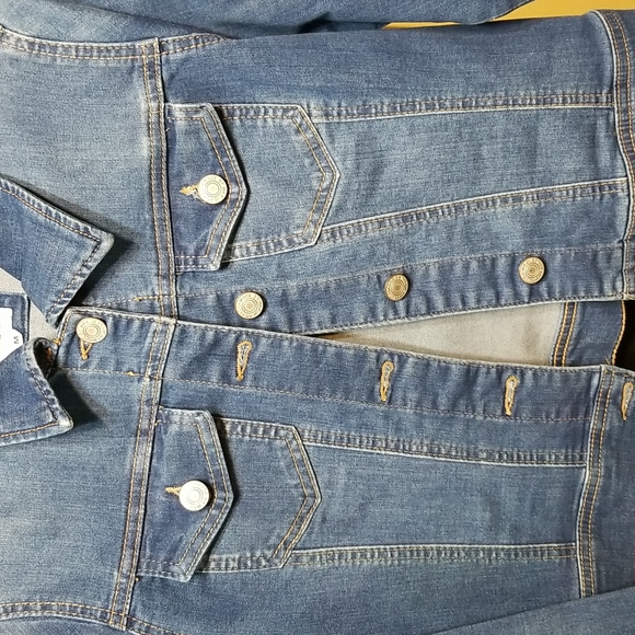 Denim jacket sz (M ) mid length Day or Evening - Picture 4 of 4